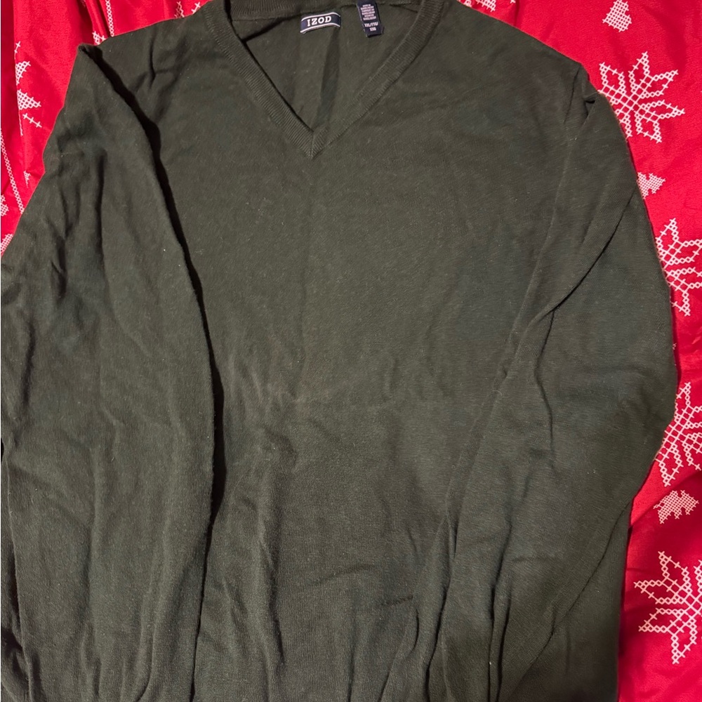 Izod Men's Dark Green V-Neck Sweater